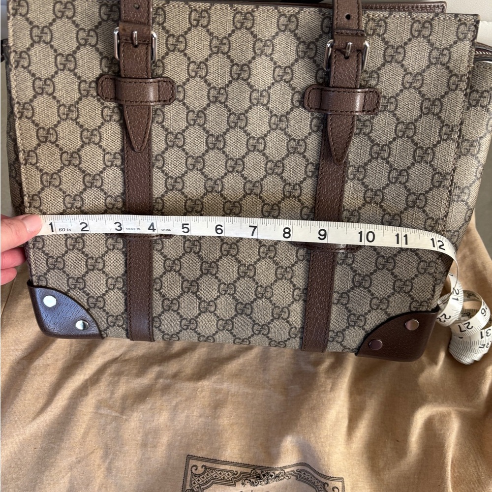 Gucci GG Supreme Tote Bag - Picture 15 of 15